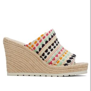 TOMS Wedge Sandals sz 7.5 with Free Shipping
